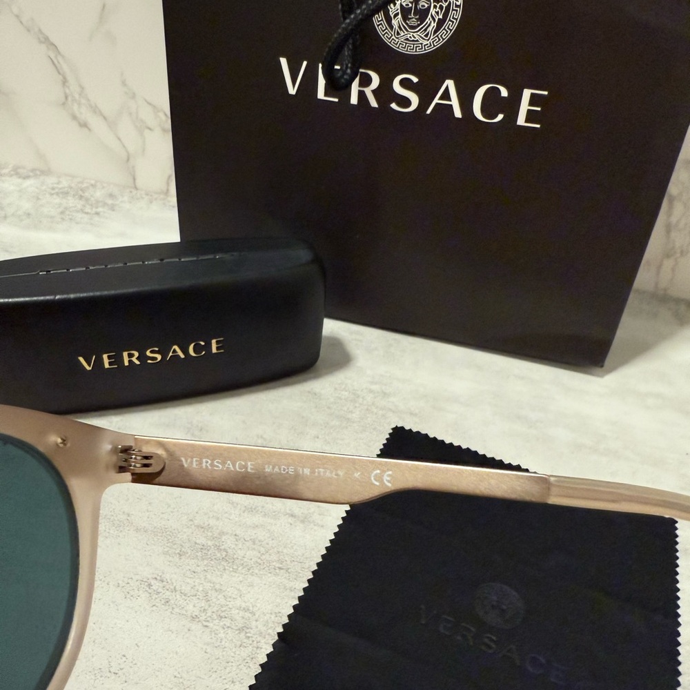 VERSACE ROSE GOLD SUNGLASSES - Picture 10 of 10